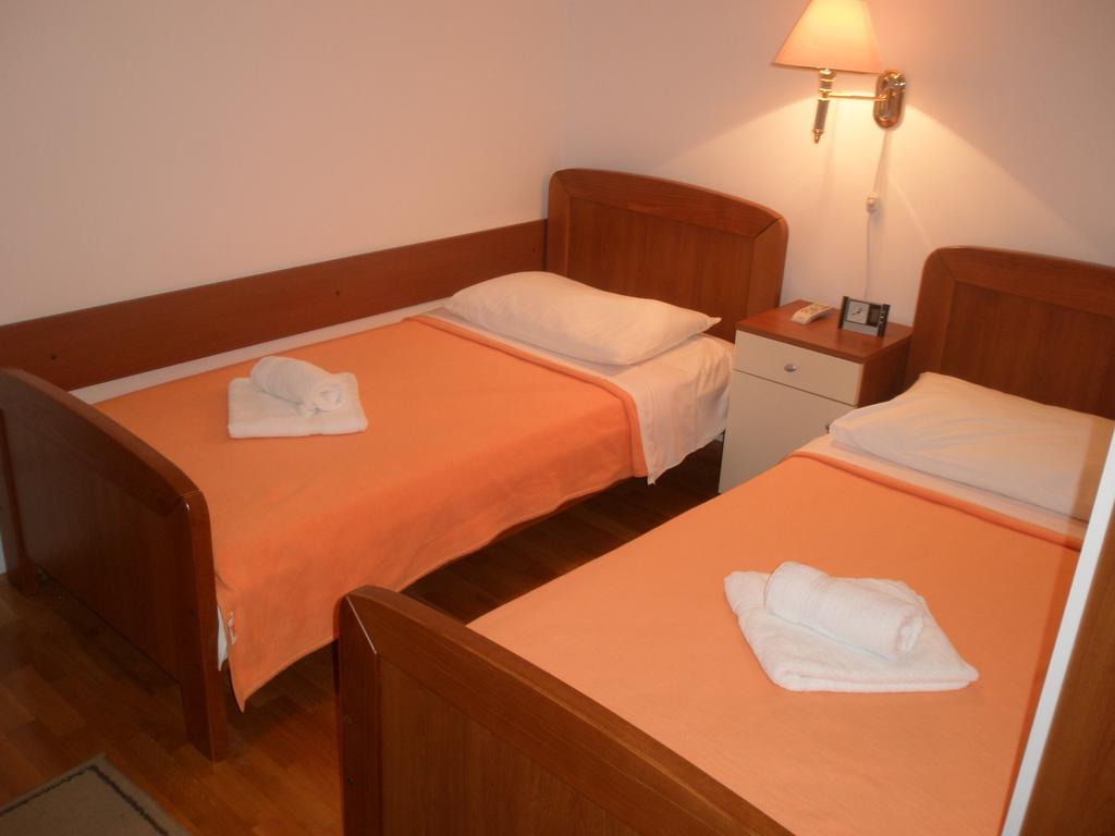 Apartments Znjan Split Rum bild